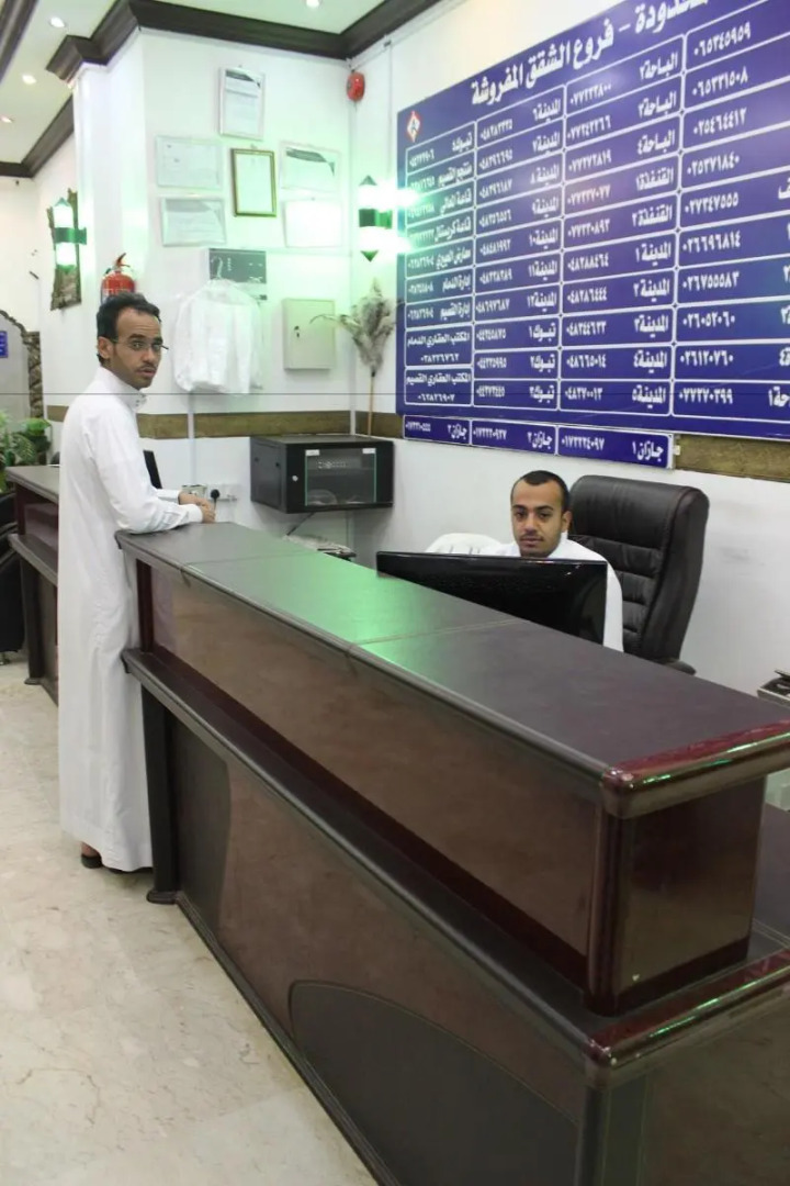 Al Eairy Furnished Apartments Al Baha 4