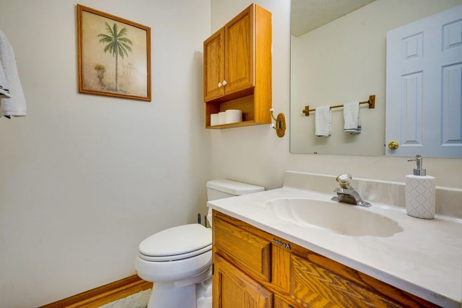 Spacious Home w/ Deck - 9 Mi to Downtown Columbus