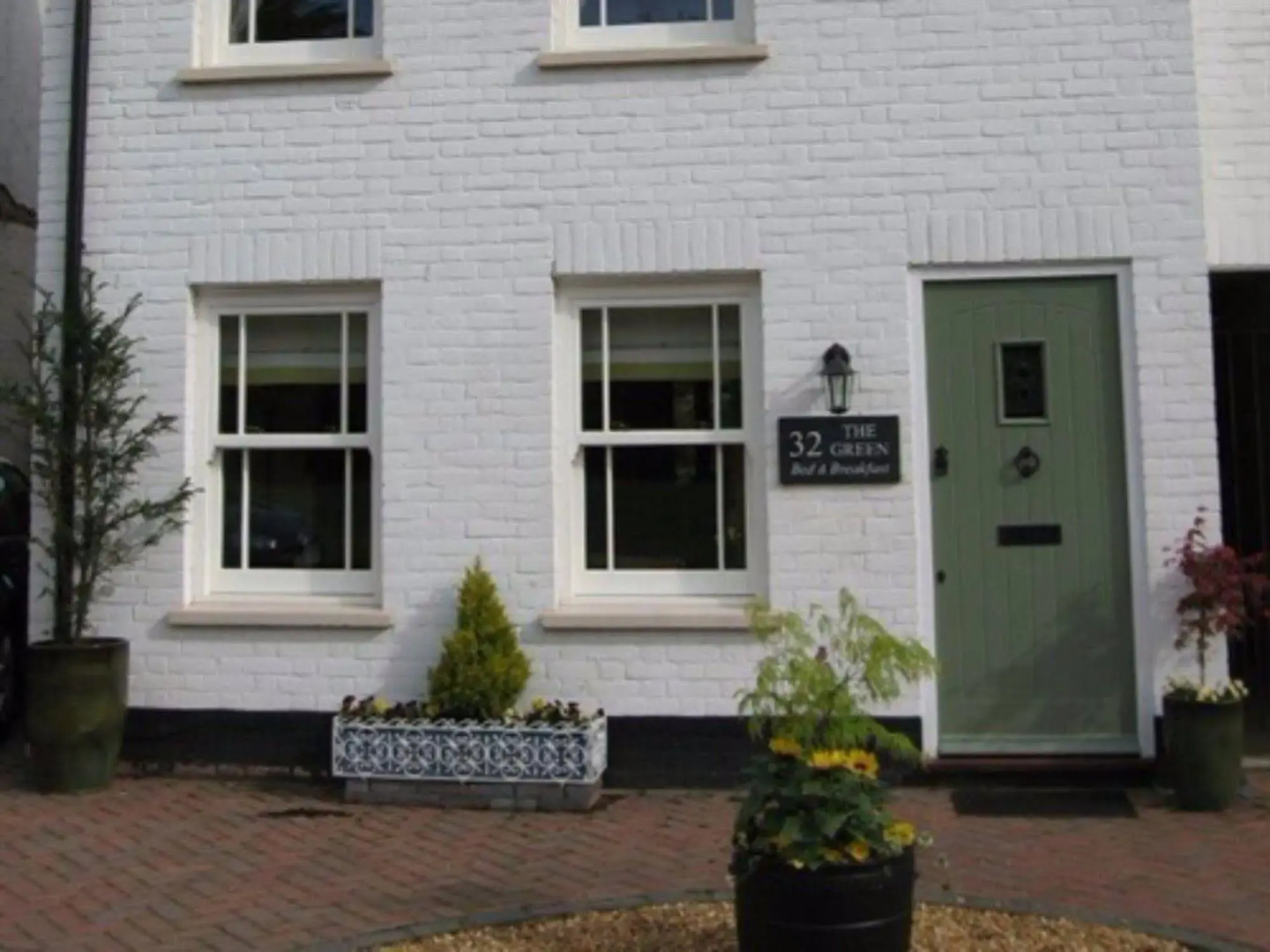 32 The Green