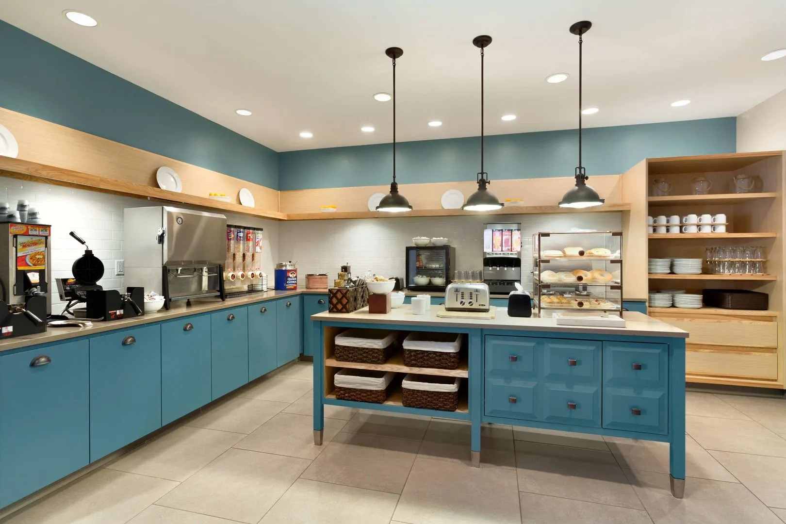 Holiday Inn Express & Suites Marquette by IHG