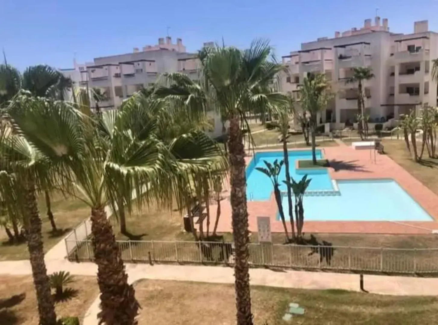 Stylish 2-bed Apartment Overlooking the Fairways