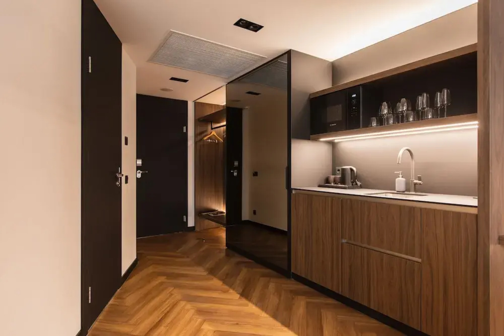 Dvor Podznoeva Studios and Apartments