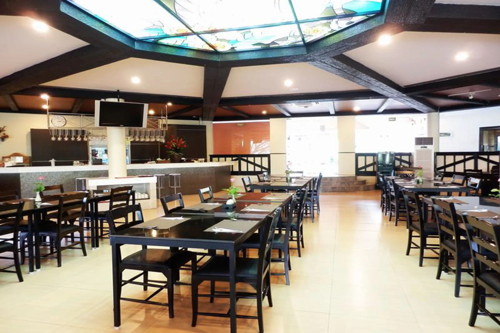 Sir James Resort