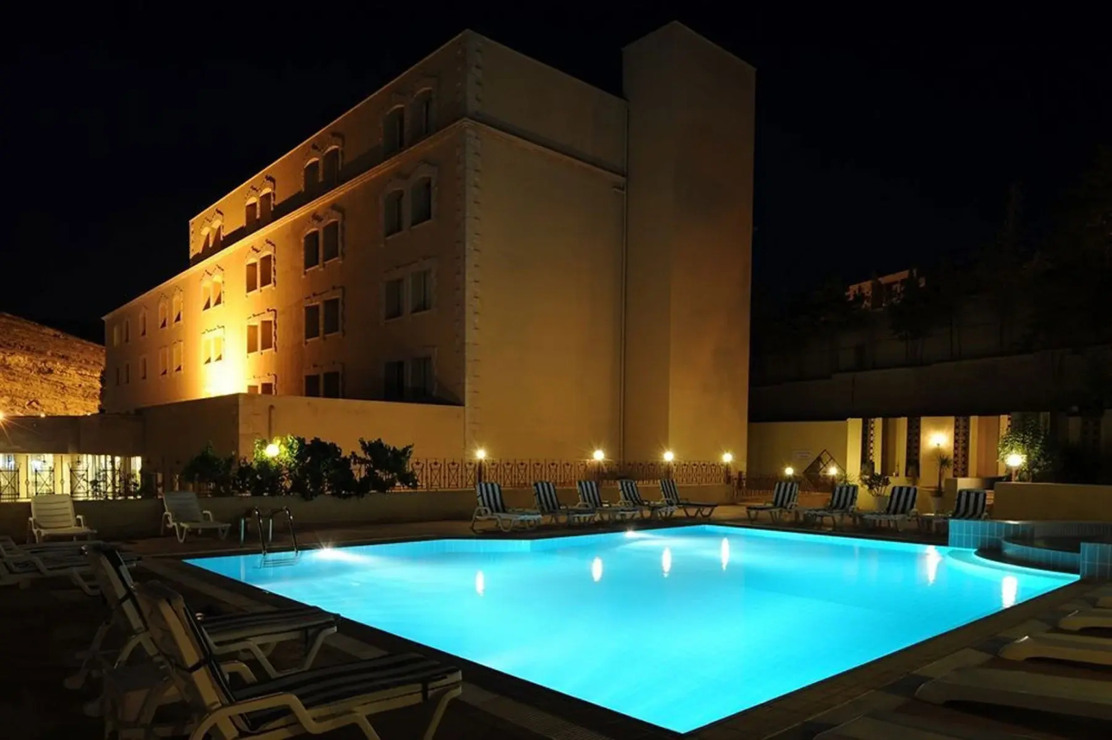 Petra castle Hotel
