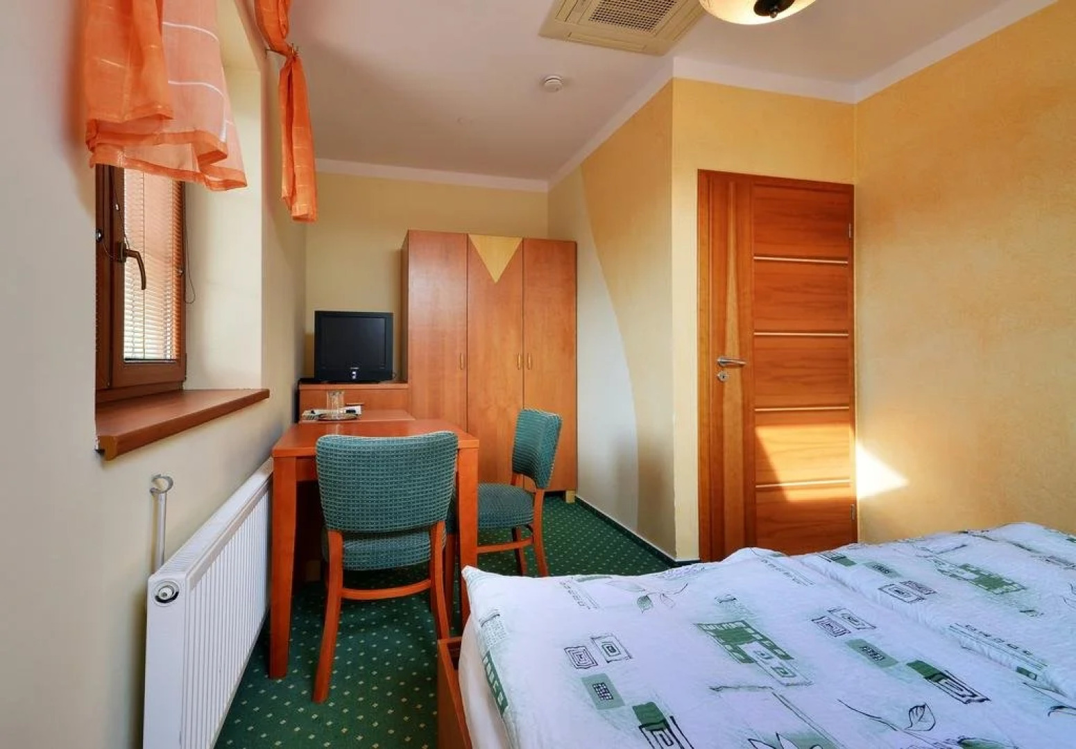 Restaurace a penzion Kamenec