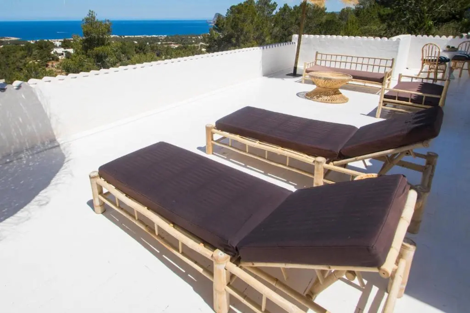 Victoria Sunset Suites Hotel