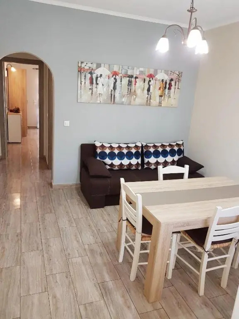 Marathon Studios & Apartments