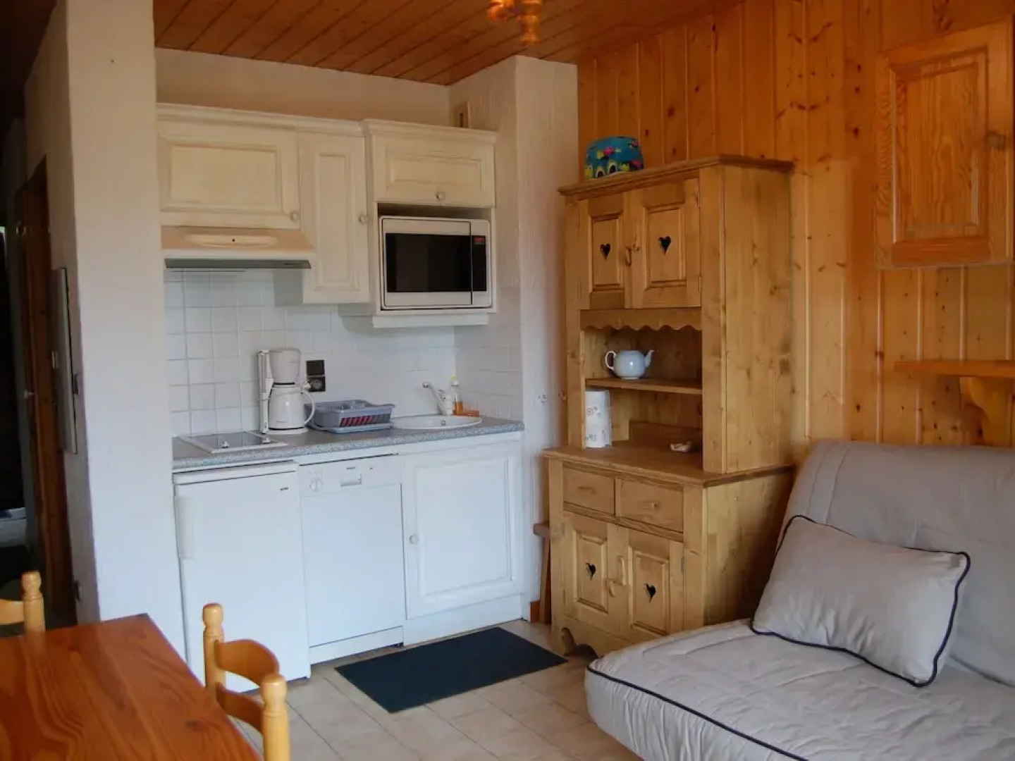 4-6 Pers. Holiday Appartment Near Center of Champagny