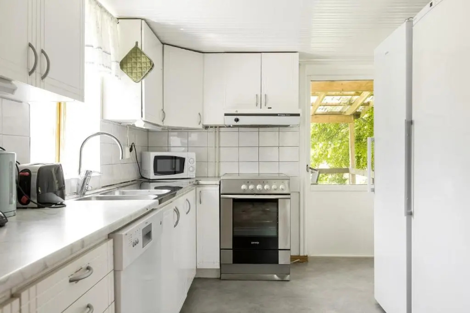 Cozy cottage at Bolmstad Sateri by Lake Bolmen