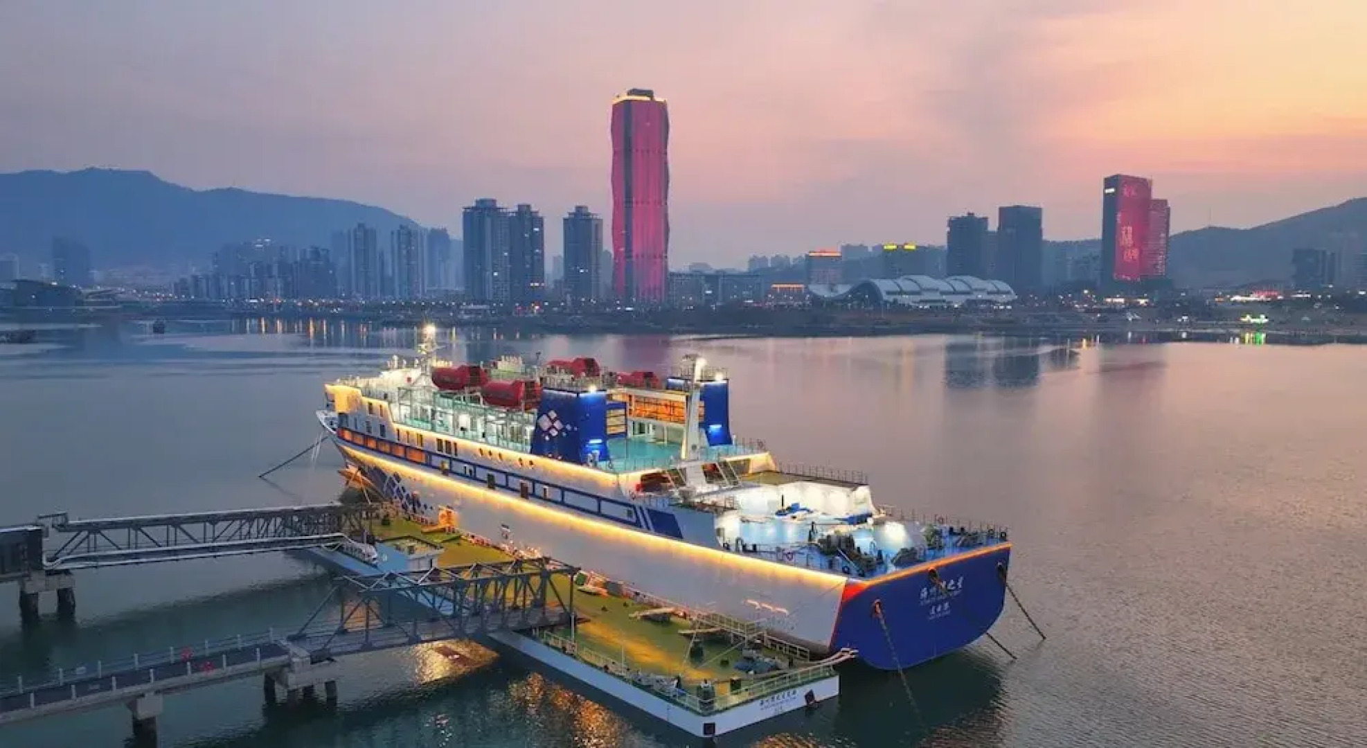 Voco Lianyungang Star Of Haizhoubay by IHG