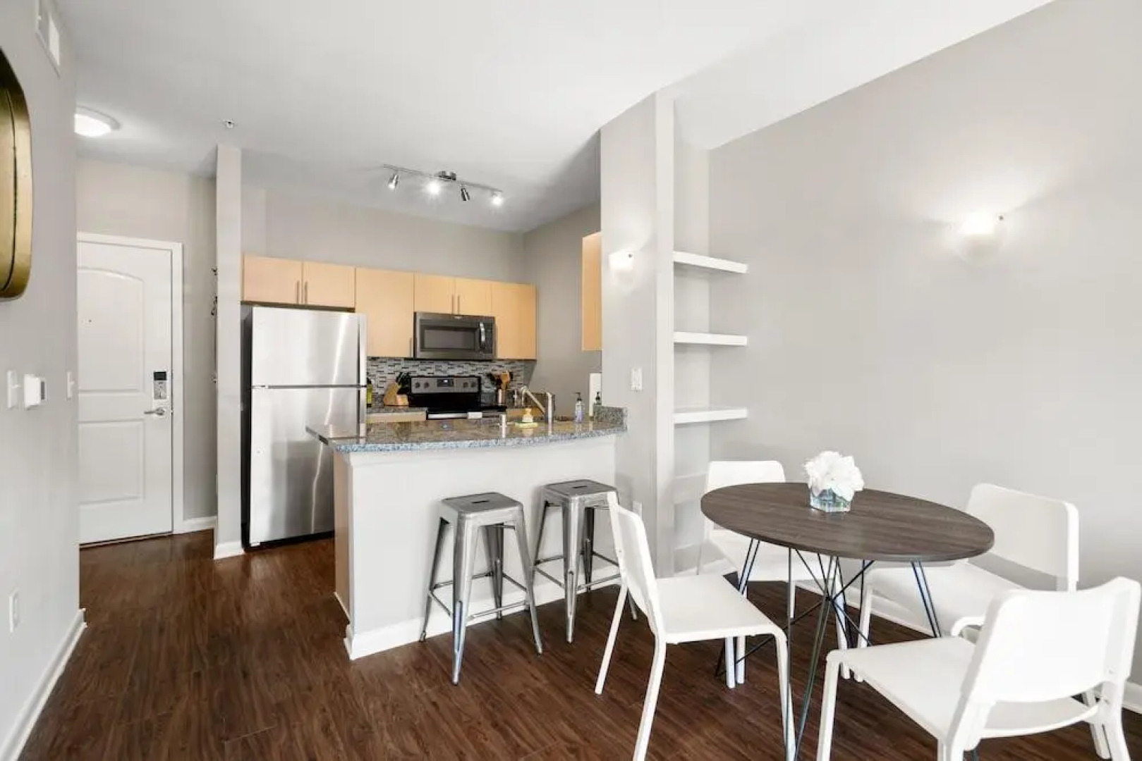 Kasa Dallas Plano Apartments