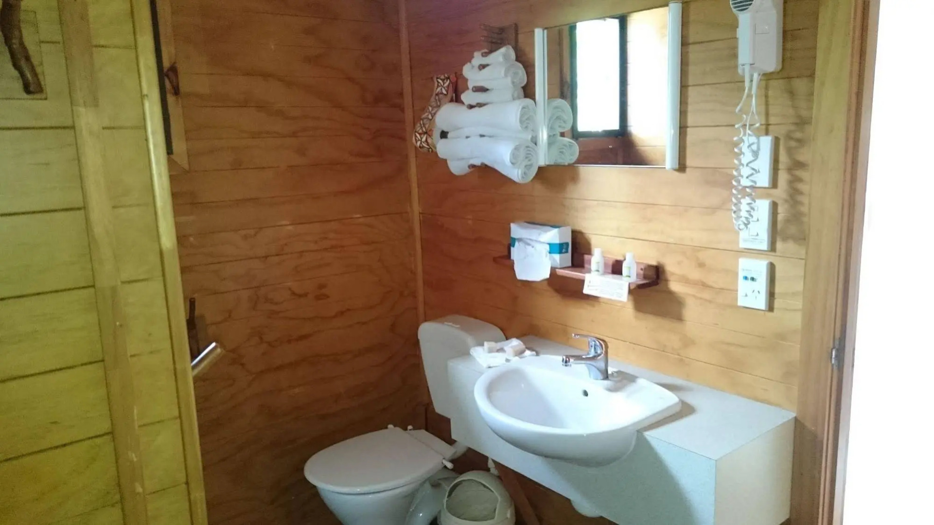 Aroa Beachside Resort