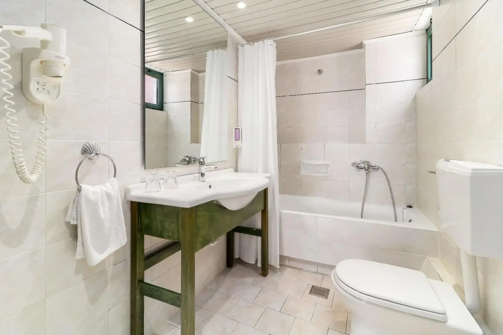 Kournas Village Beach Hotel