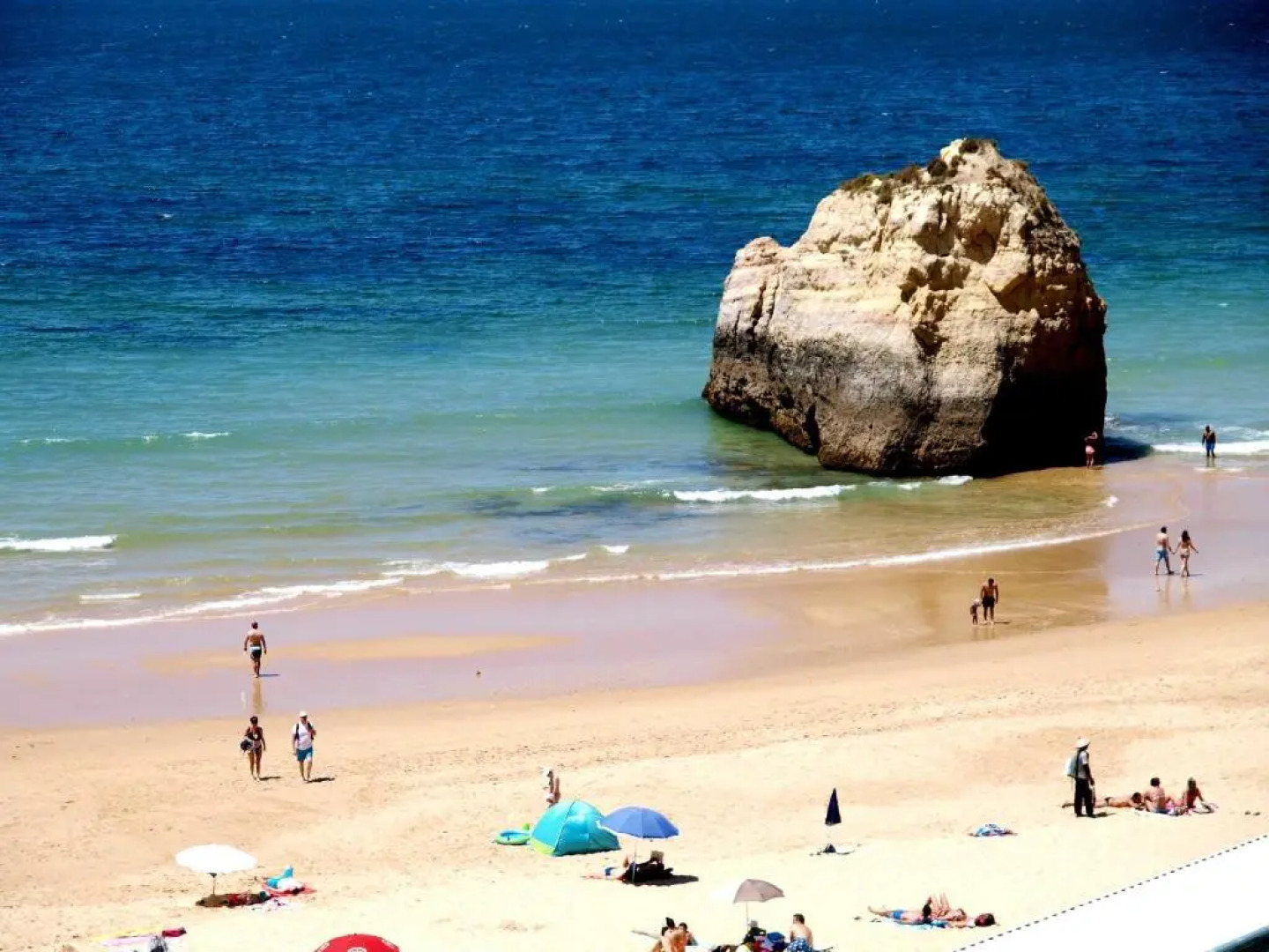 Apartamentos Paraíso Sol da Rocha