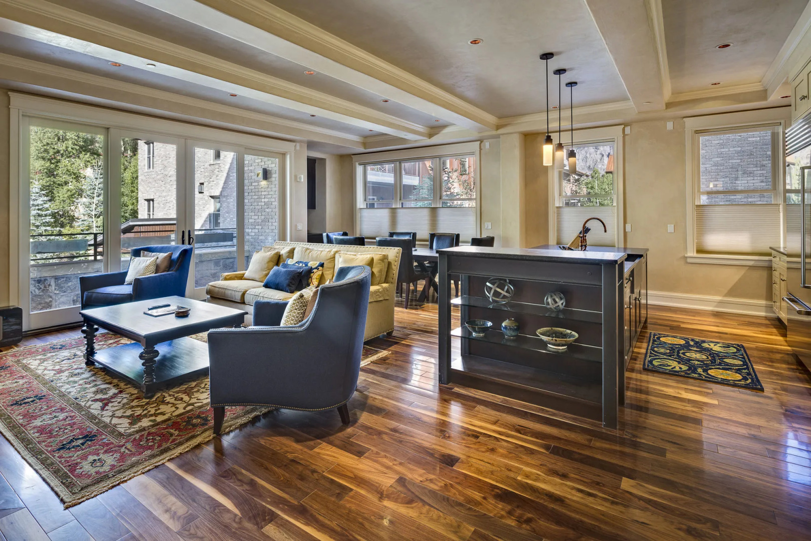 Element 52, Auberge Collection