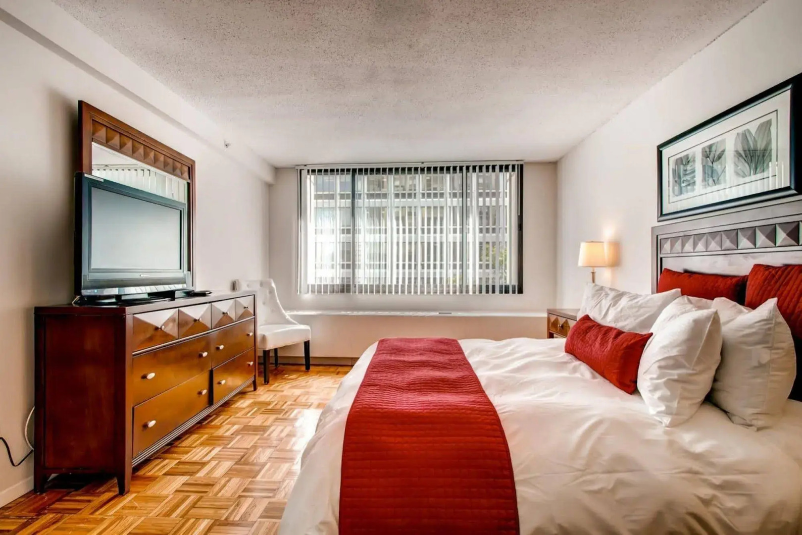 Global Luxury Suites at the Commonwealth