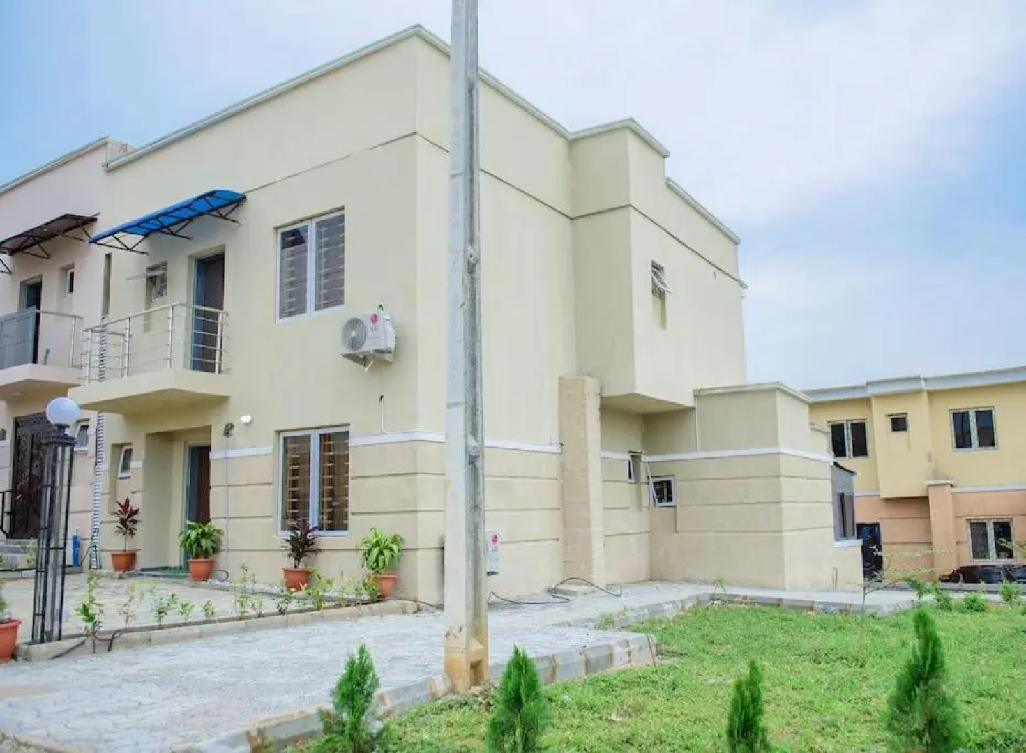 Furnished 4 Beds Apart-24Hrs Elect/WIFI/Security