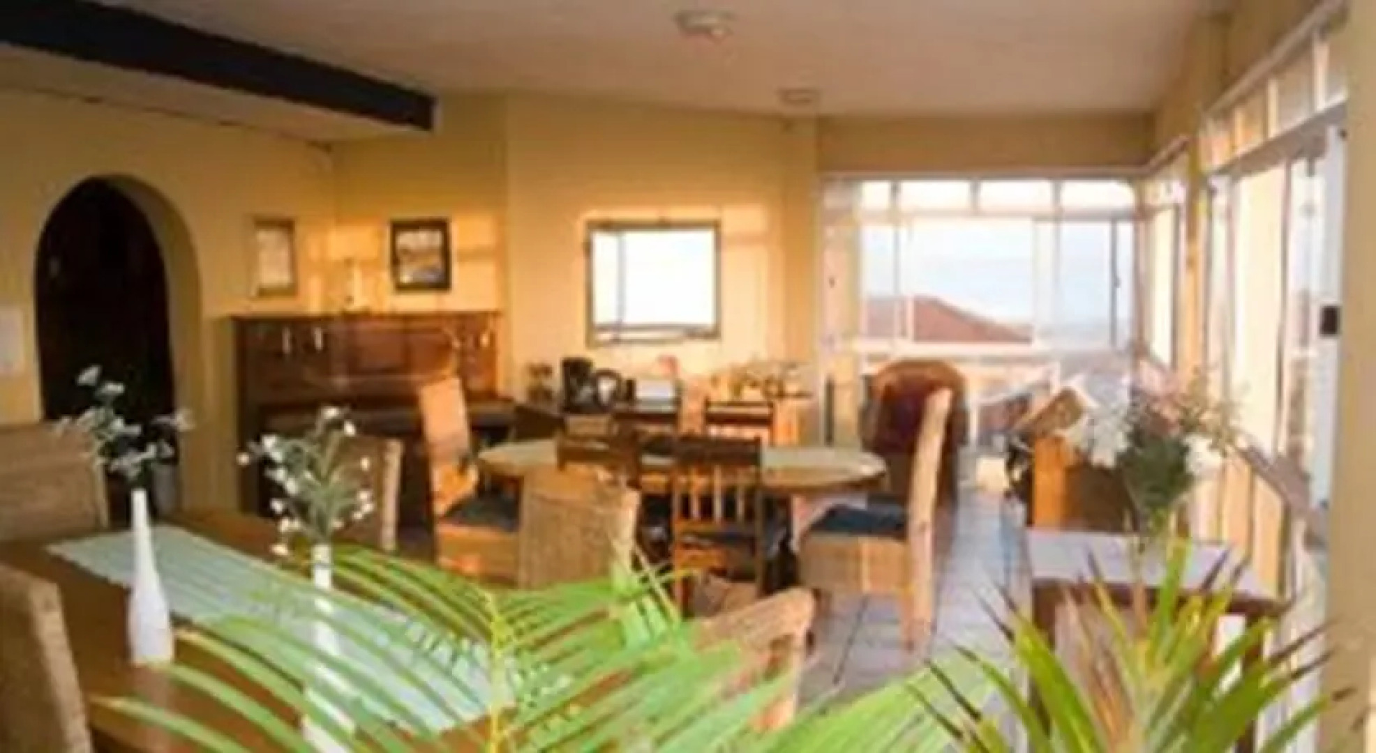 Big Blue Beach Lodge