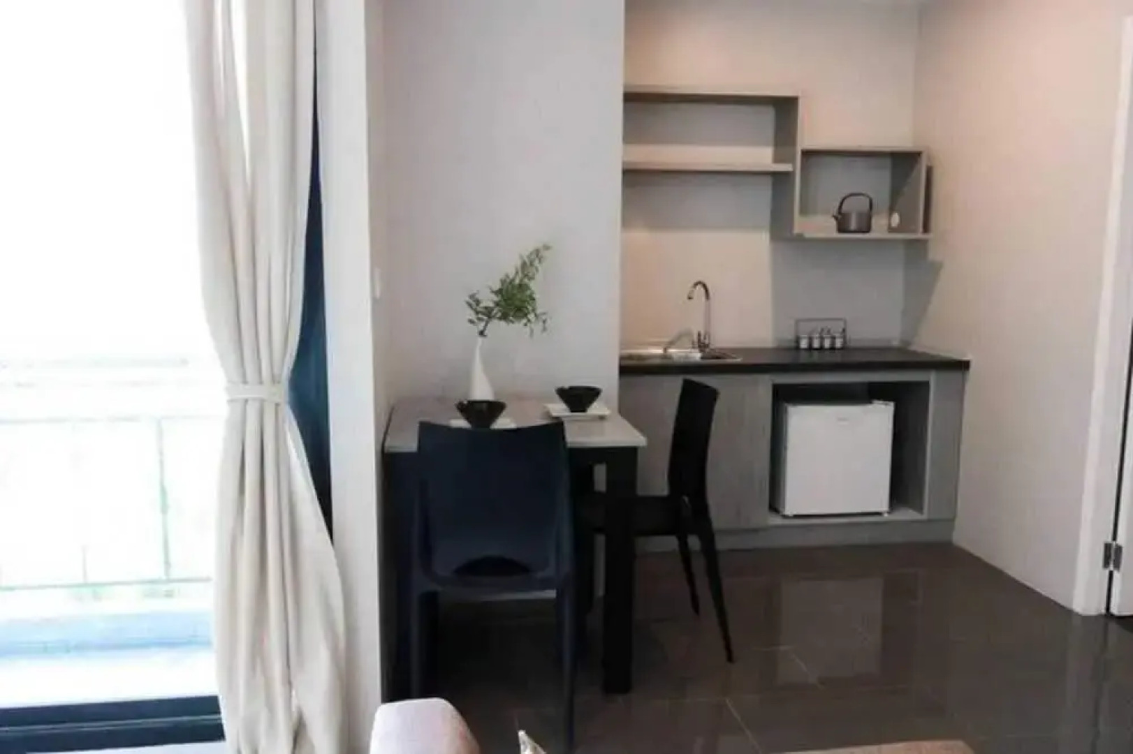 RQ Bangkok Sukhumvit 107 by Collection O