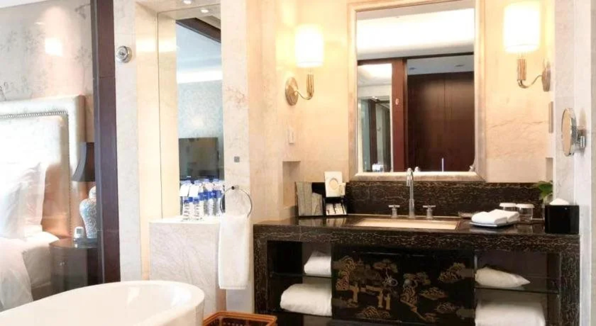 Zhongmao Haiyue Hotel