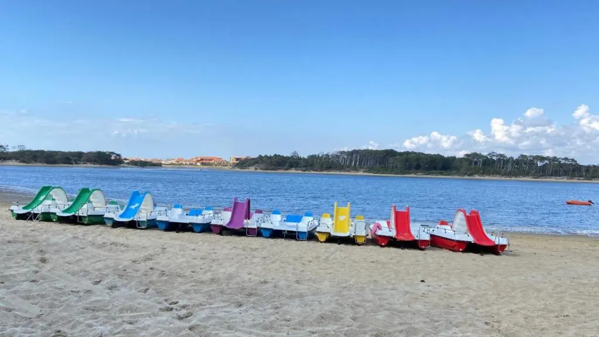 EcoKub T3 Proche plages Lacs, wifi