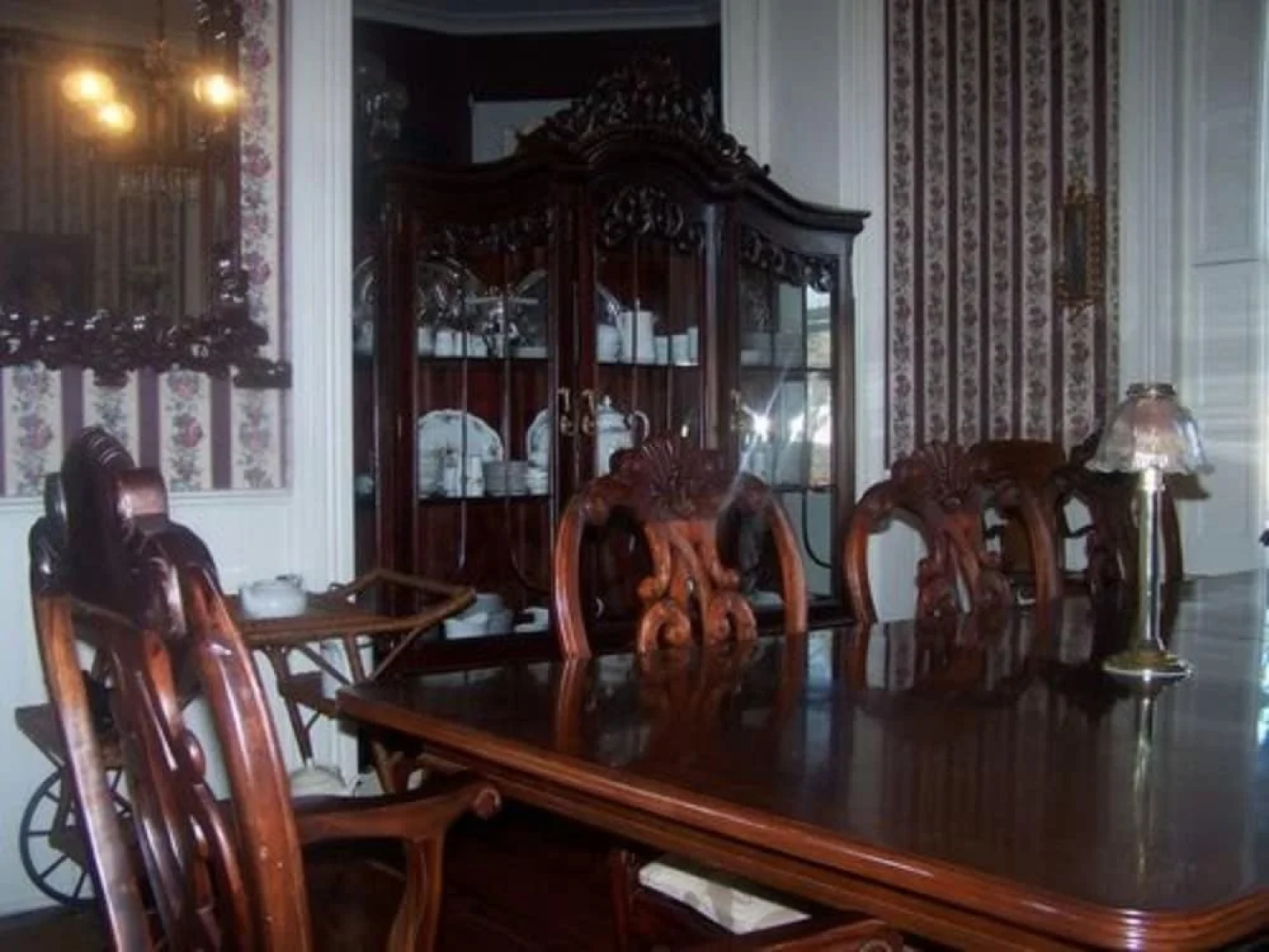 Victorian House Bed & Breakfast