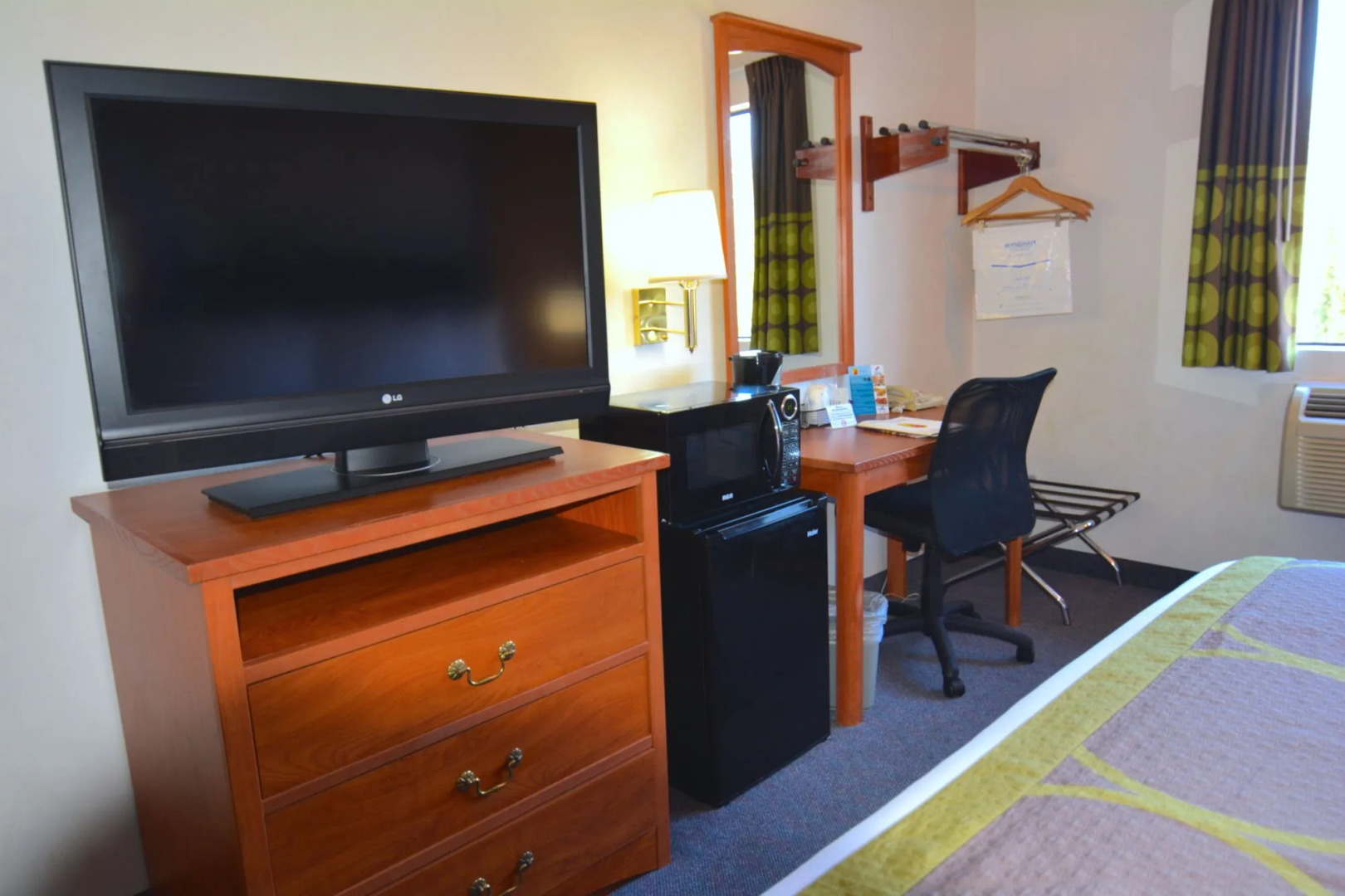 Отель Super 8 by Wyndham Port Angeles at Olympic National Park