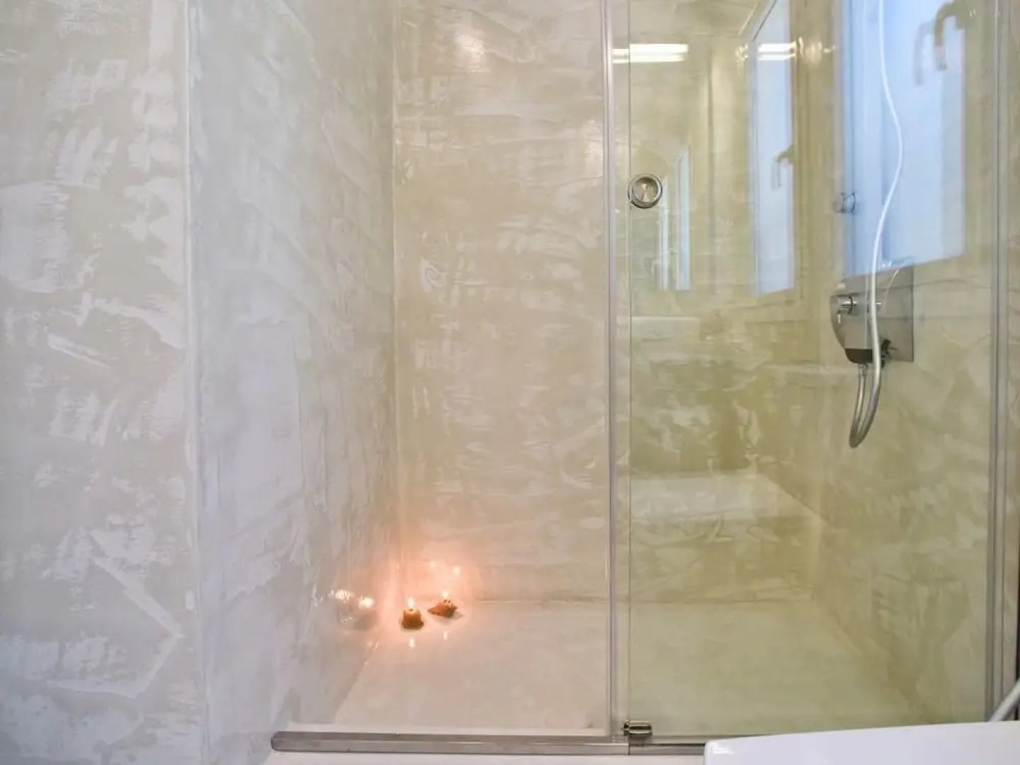 Mavres Luxury Studio