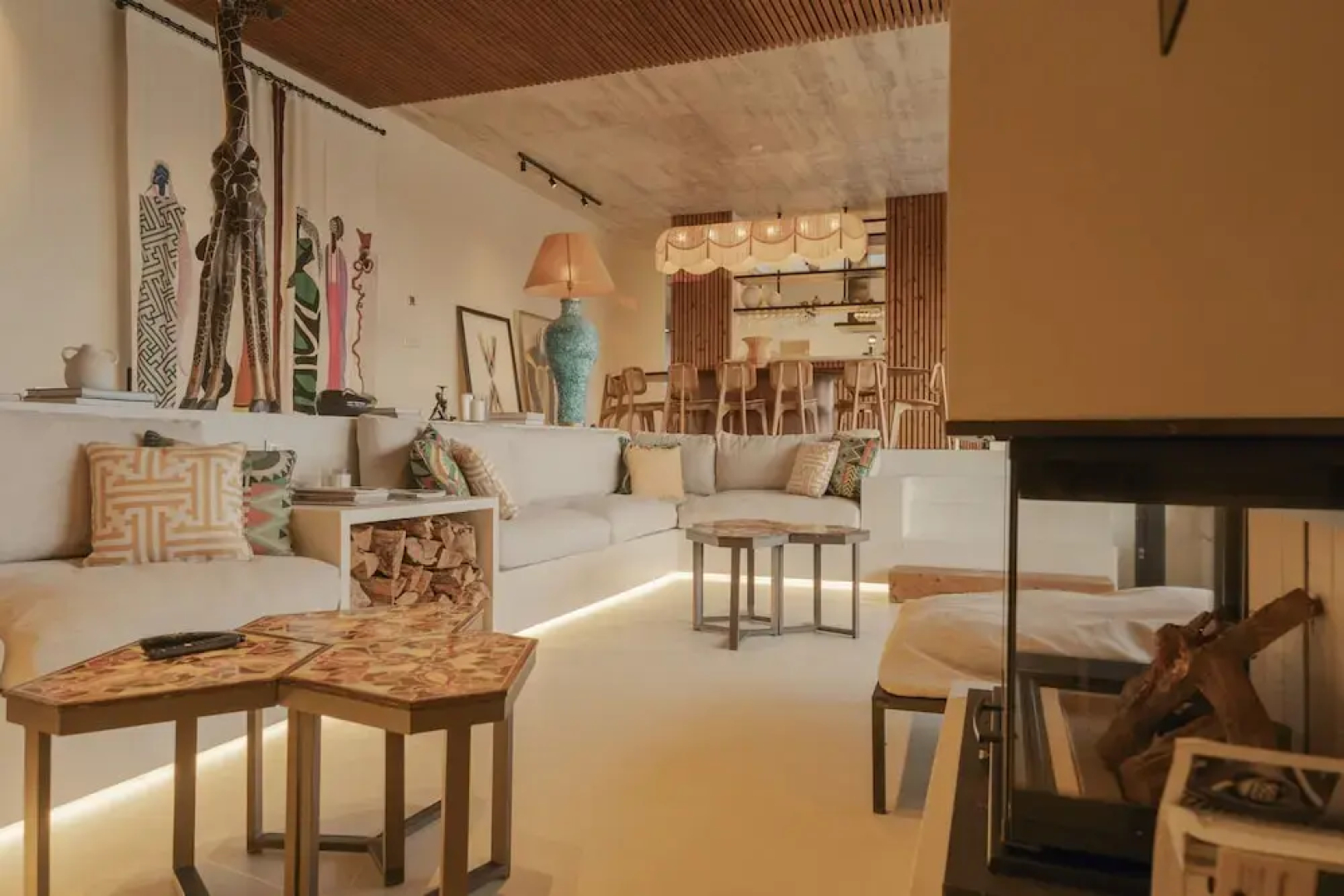 CL M Villa Retreat by Cadenzalux