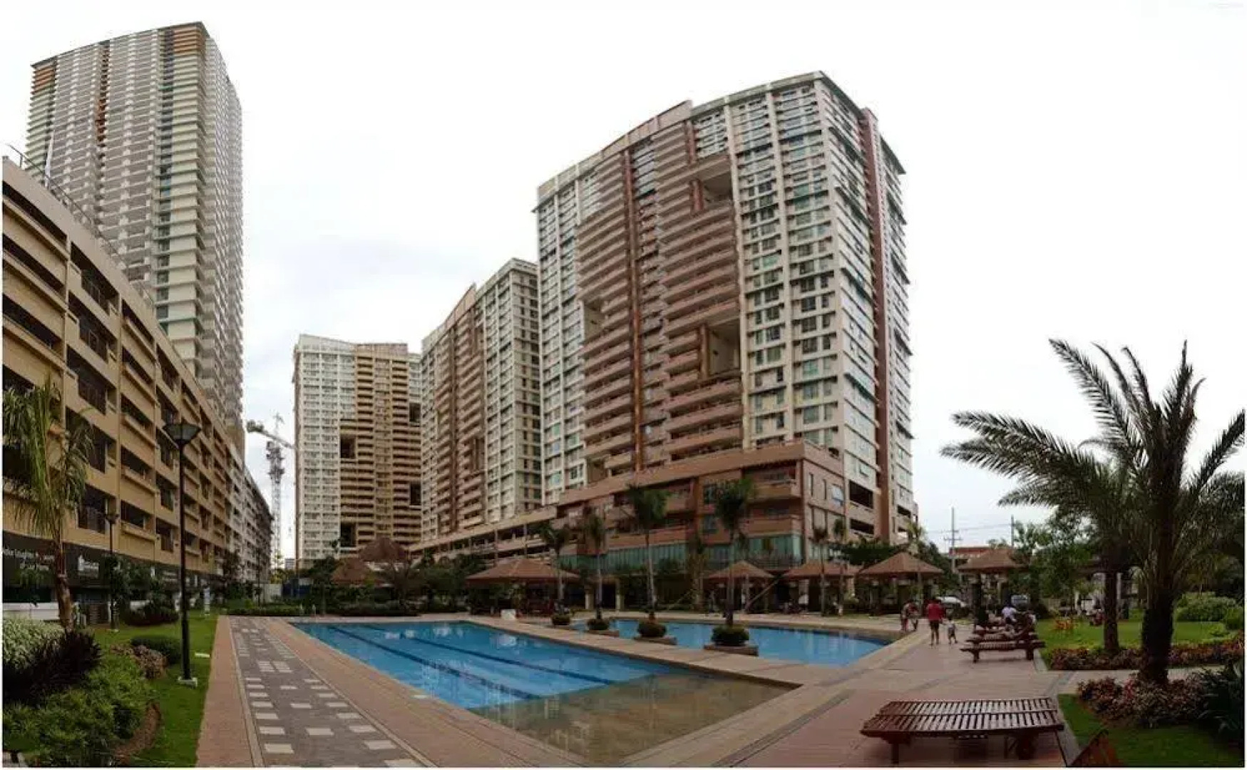 Home Edge Accommodations @ Tivoli Garden Residences