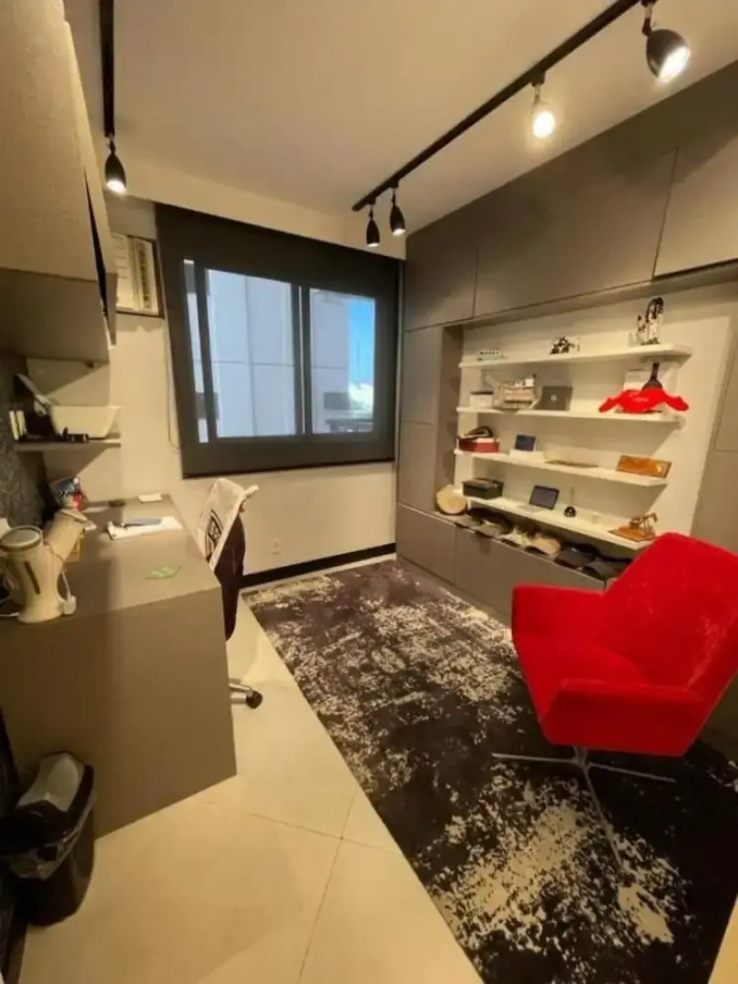 Ap em Niterói com Varanda e Garagem