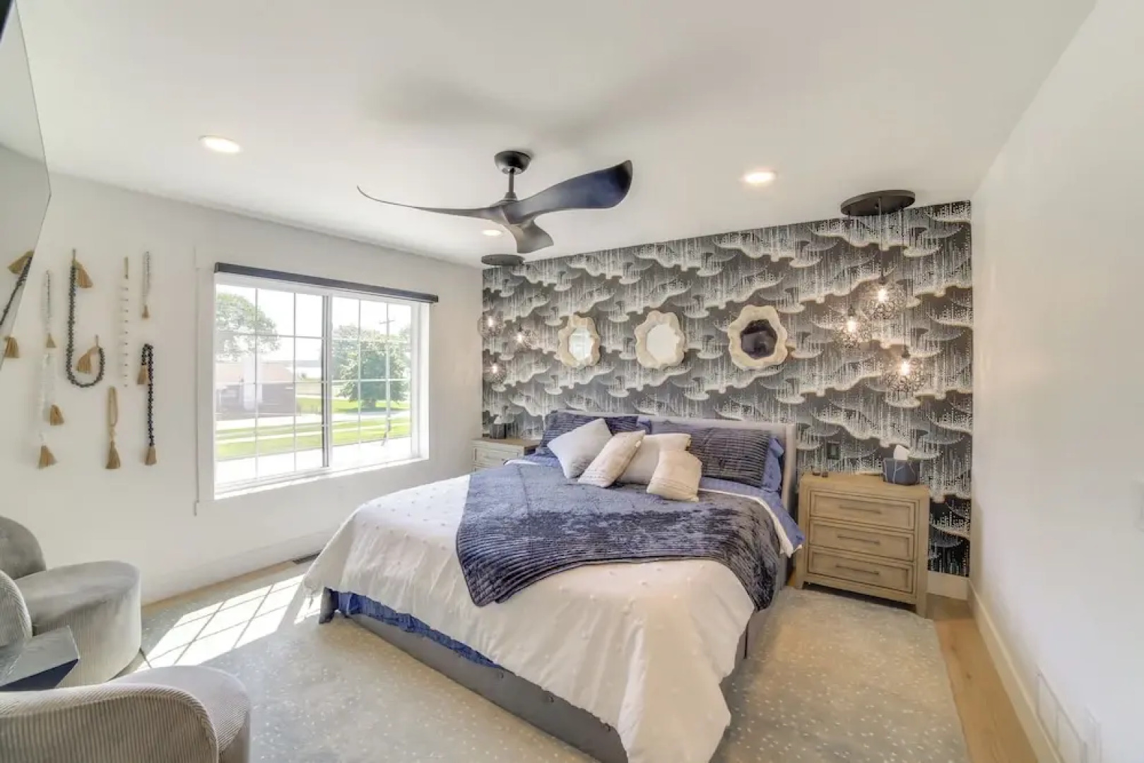 Walk to Waterfront: Michigan Retreat w/ Game Room