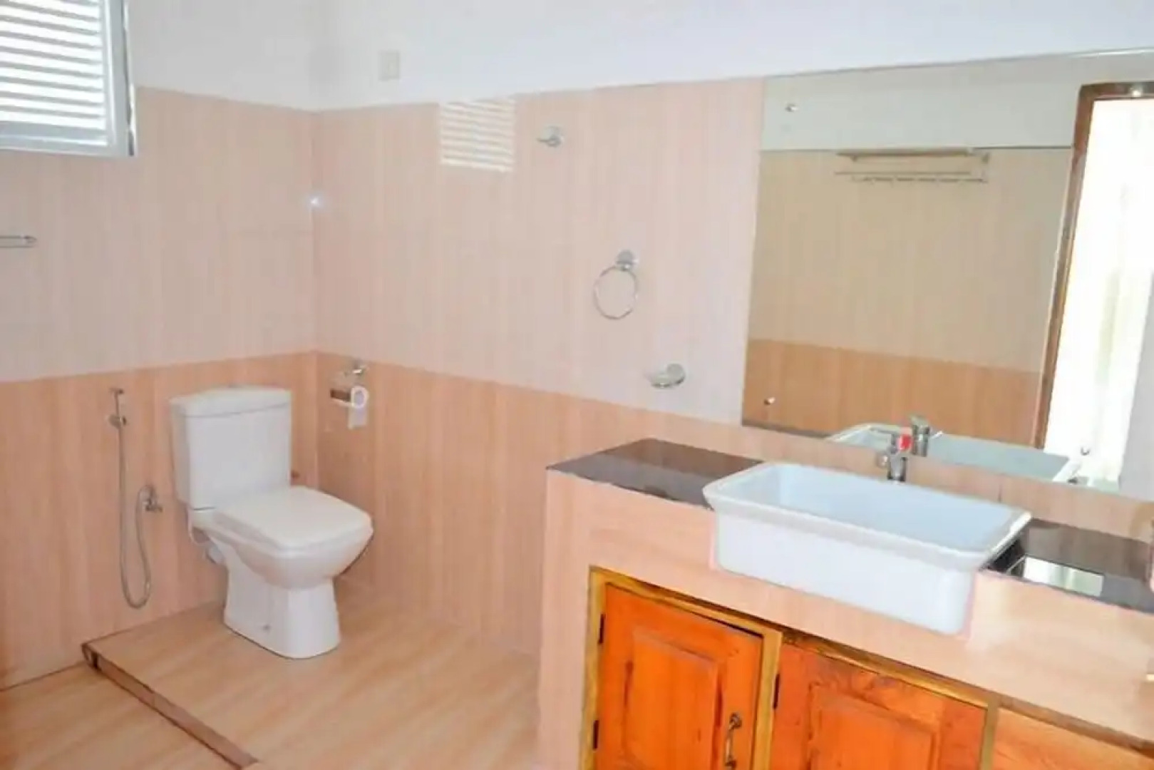 River View Wathsala Inn