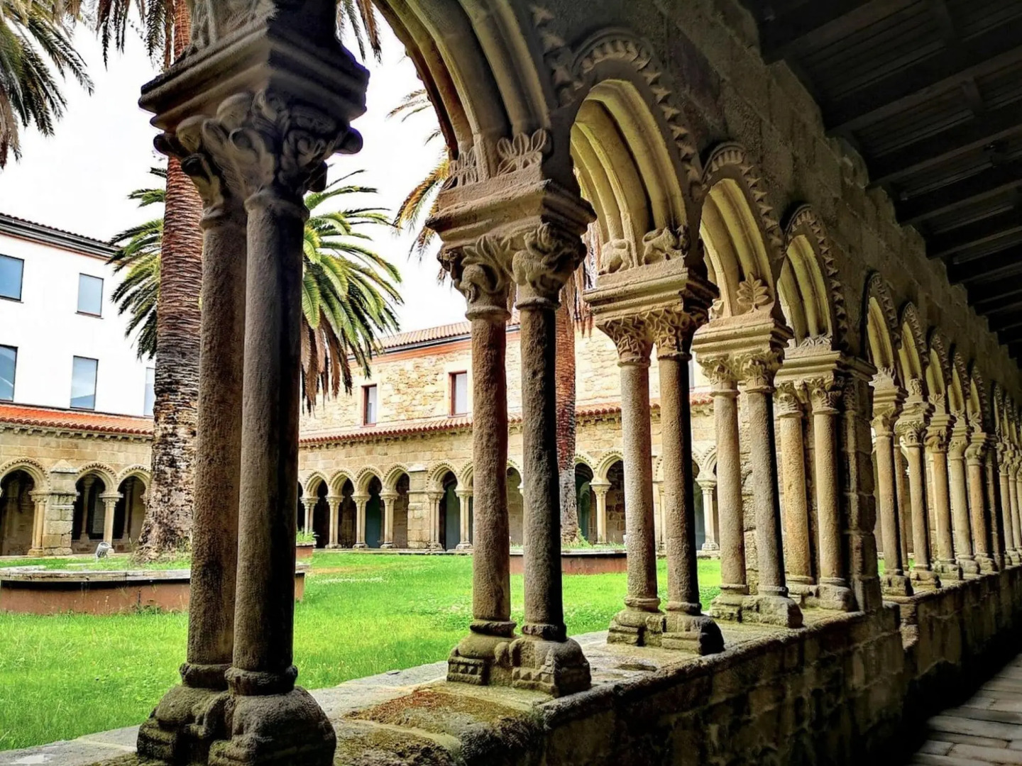 Delightful Apartment in Ourense overlooking the City