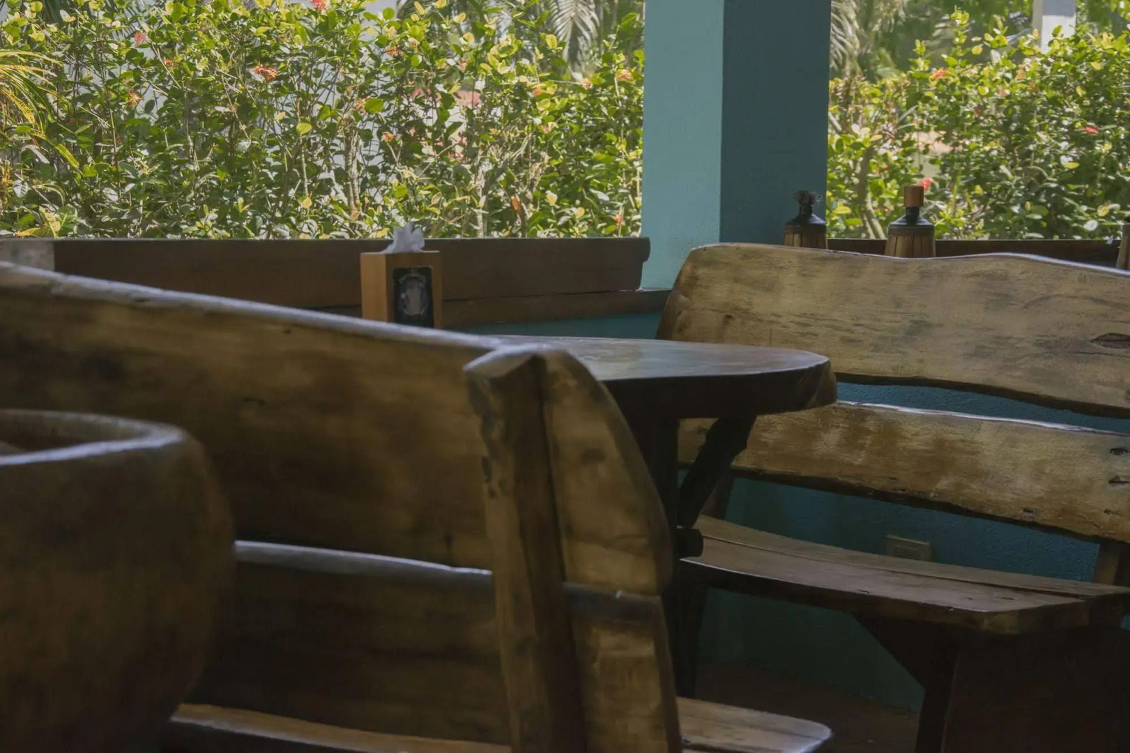 Pelican Beachfront Hotel