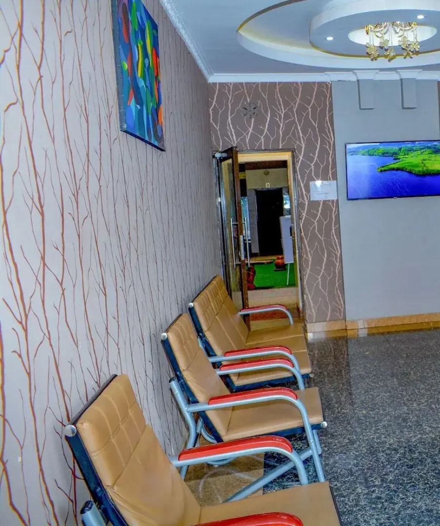 Breeze Hotel Nyahururu