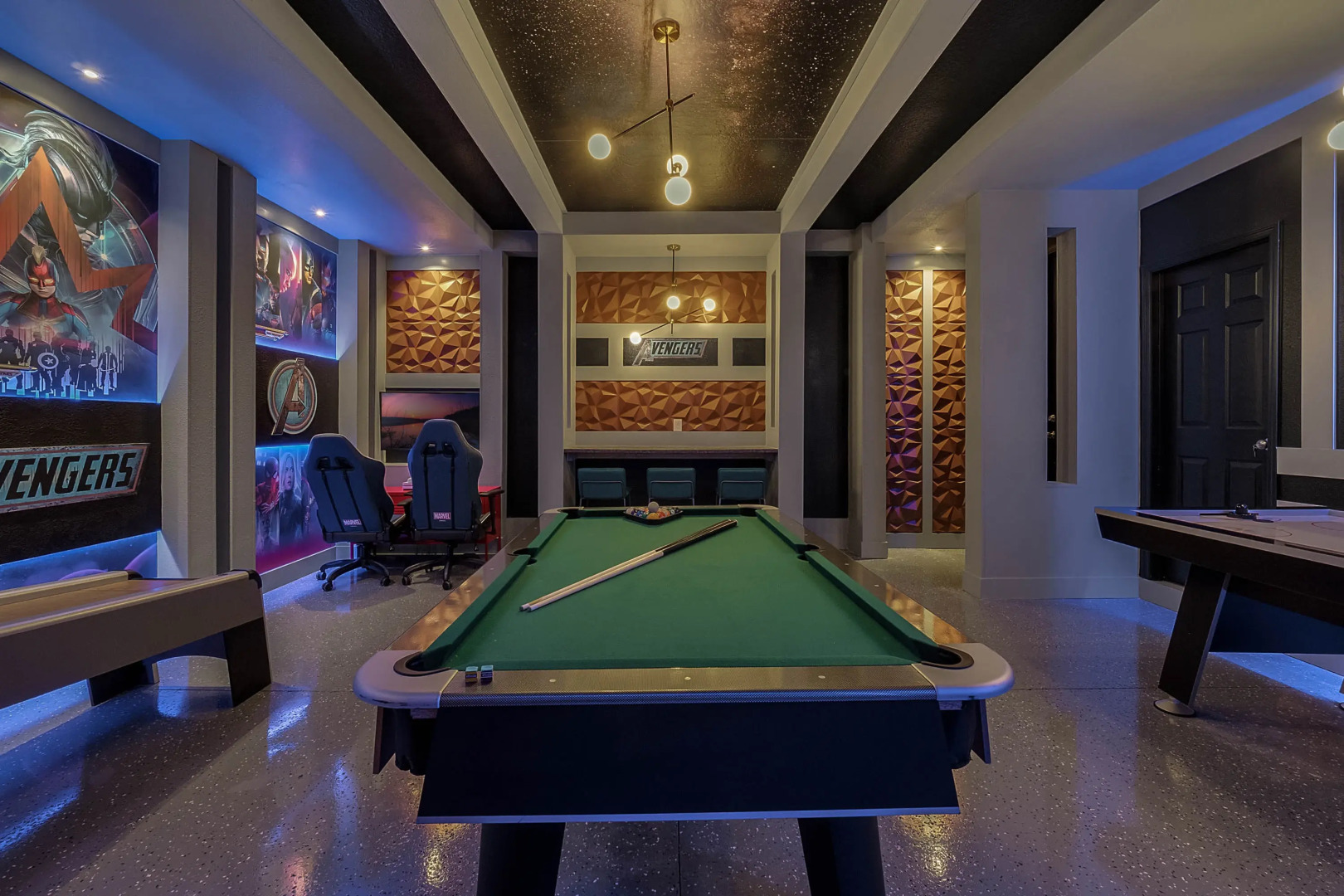 9 Bedrooms / 6.5 Bathrooms / Solara (9028 FK), Kissimmee, US