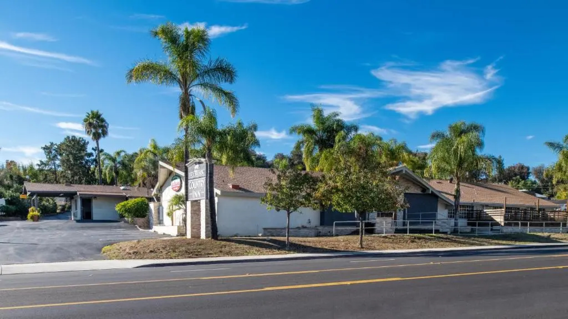 Fallbrook Country Inn