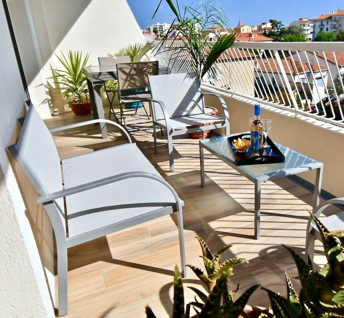 Riviera Standing Appartement La Couronne Premium, vue mer