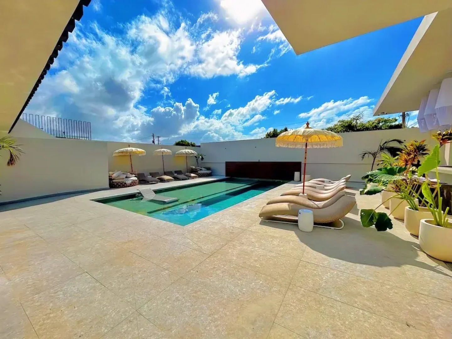 Bali Hotel Adults Only Isla Verde, a Trademark by Wyndham