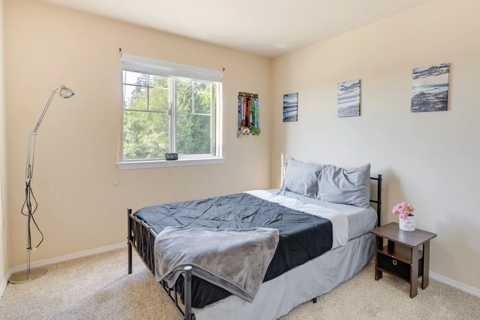 Bothell Retreat: Home Gym, Fireplace & More!