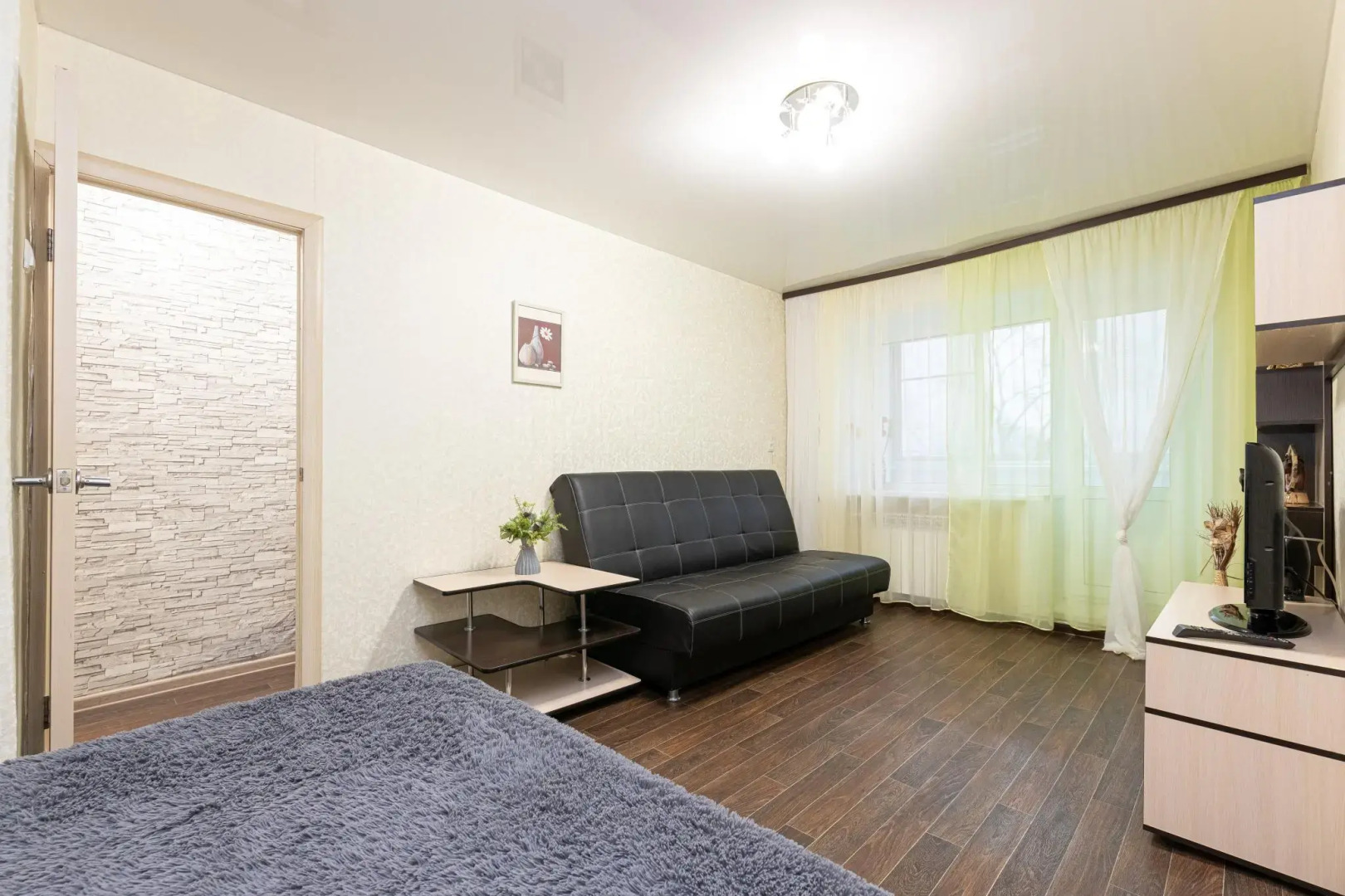 На Сутки на улице Октябрьская 44