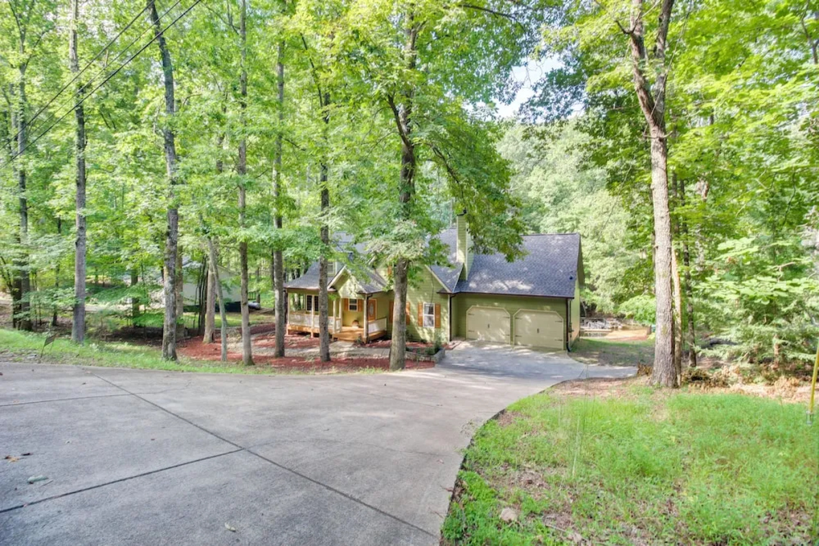 'serene Shores' Lakefront House w/ Dock!