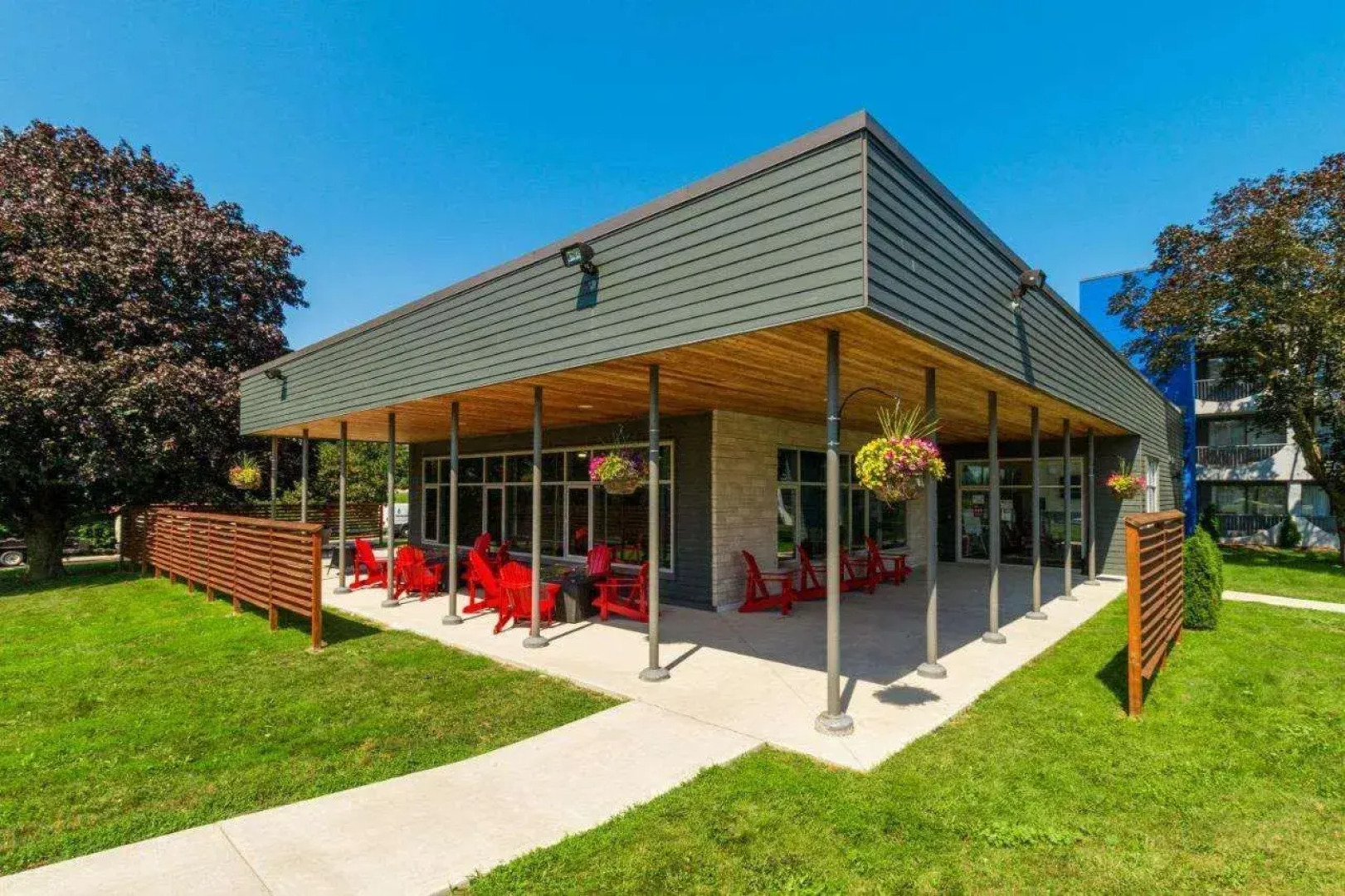 Comfort Suites Kingston Central