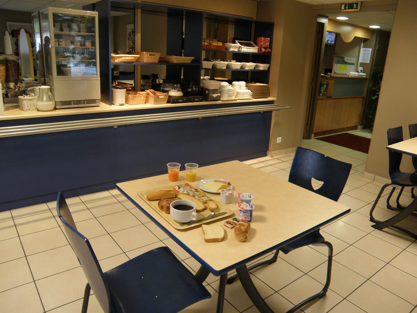 B&B HOTEL Saint-Etienne Monthieu