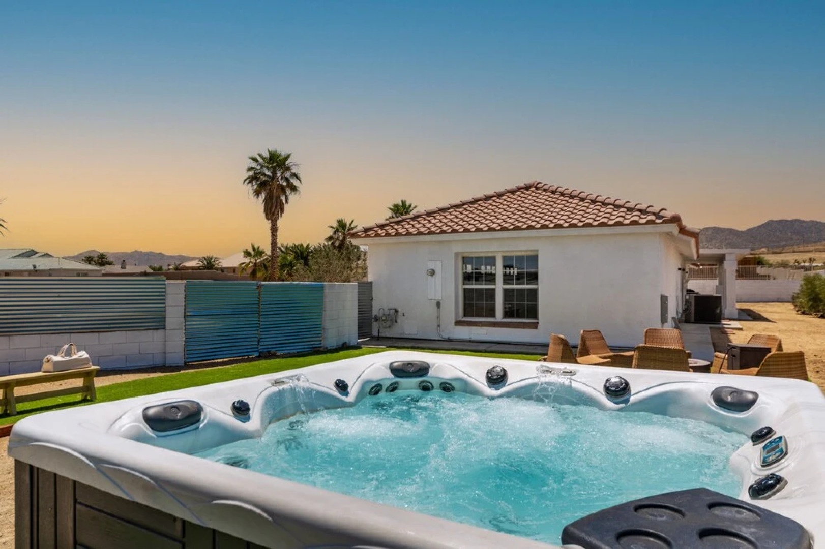 Desert View by Avantstay20mins From Joshua Tree! w/ Container Pool!