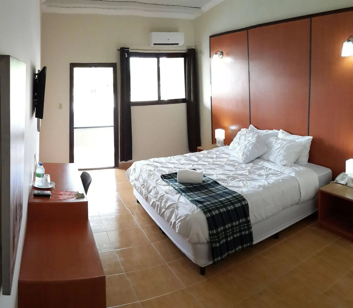 Express Inn Coronado Hotel & Camping