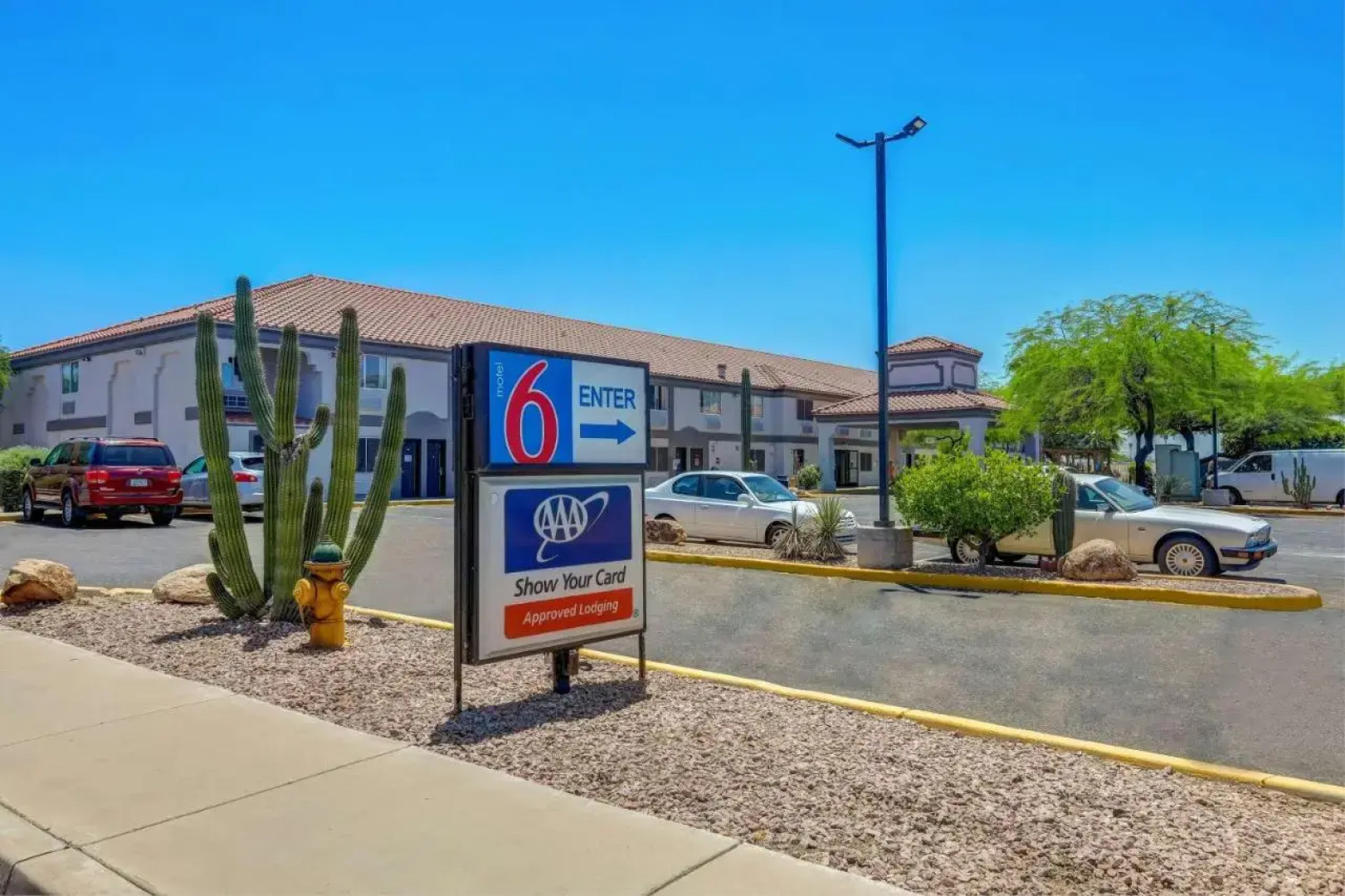 Superstition Inn and Suites