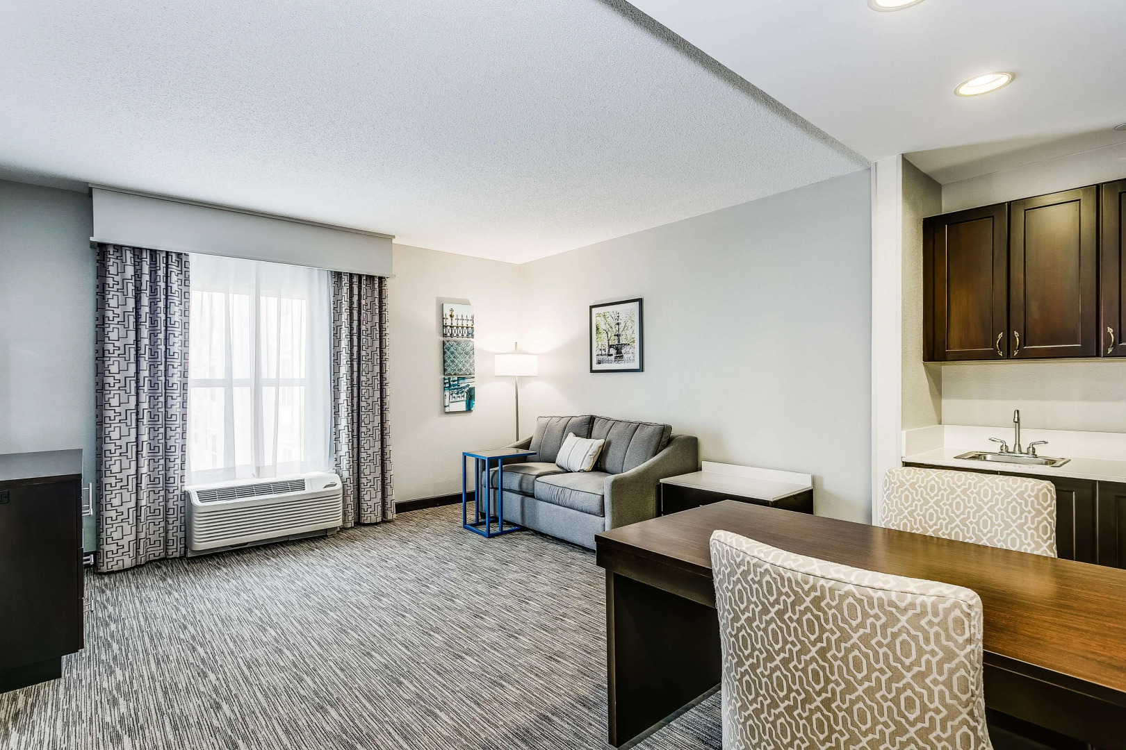 Hampton Inn & Suites Mobile- Downtown Historic District