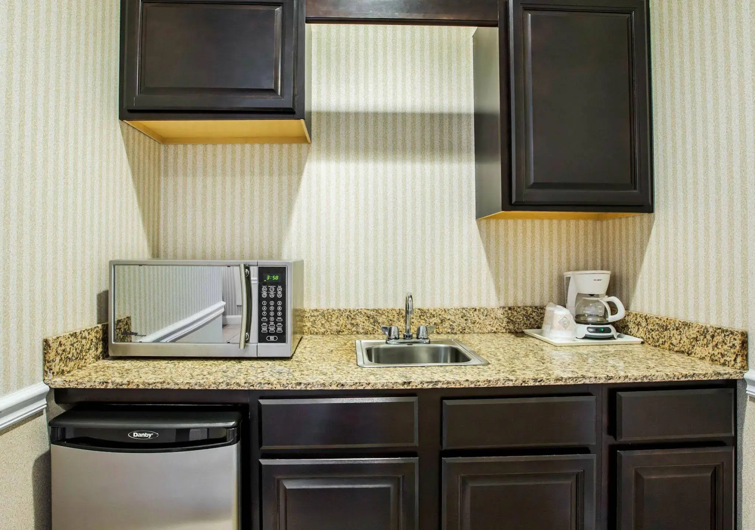 Comfort Inn & Suites Plattsburgh - Morrisonville